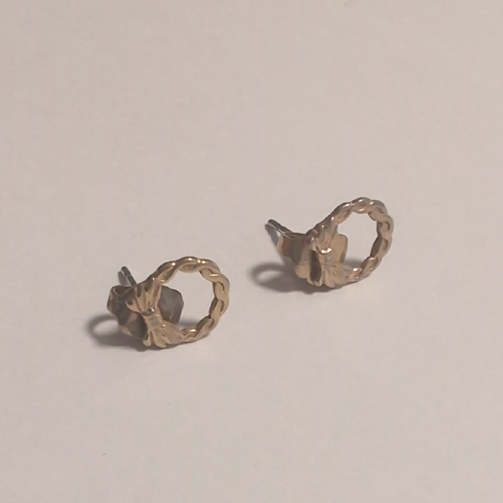 Avon Gold Twisted Rope Wreath Earrings